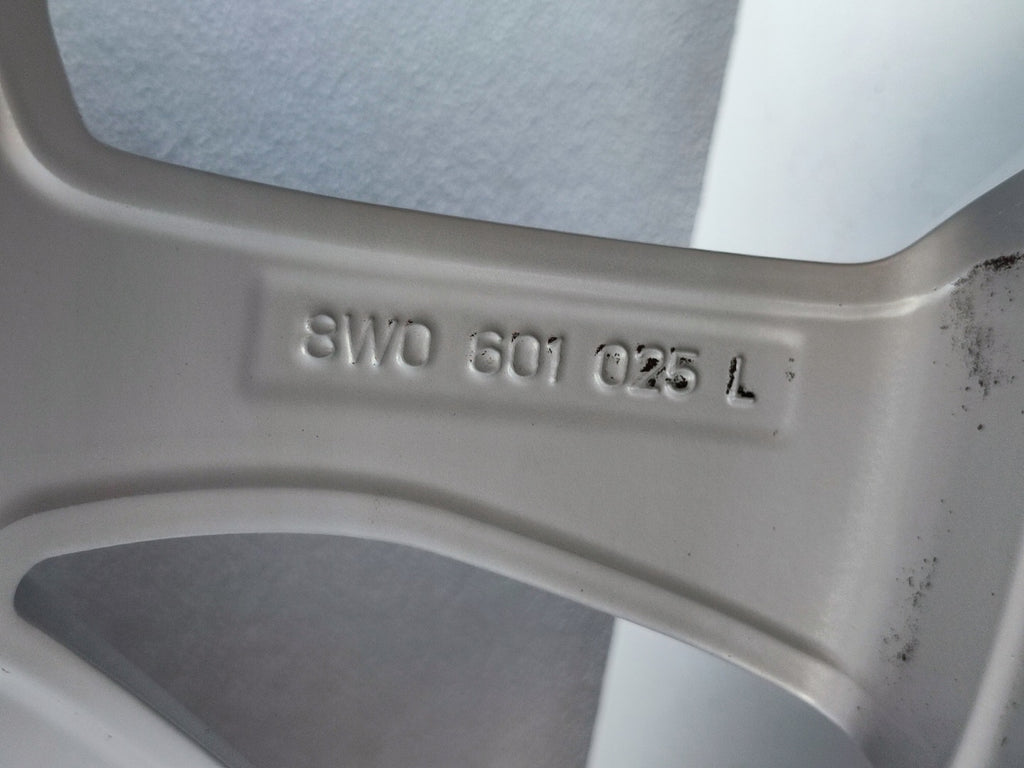 1x Alufelge 17 Zoll 7.5" 5x112 38ET Glanz Silber 8W0601025L Audi A4 B9 Rim Wheel FEL8005161882lx