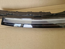 Laden Sie das Bild in den Galerie-Viewer, Frontscheinwerfer Mercedes-Benz Eqc A2939069200KOD 85122000 LED Vorderseite SCH5743797351kh