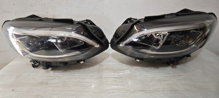 Frontscheinwerfer Mercedes-Benz W246 A2469067001 LED Ein Satz Headlight SCH8875255324og
