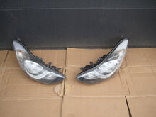 Load image into Gallery viewer, Frontscheinwerfer Hyundai Elantra Rechts Scheinwerfer Headlight
