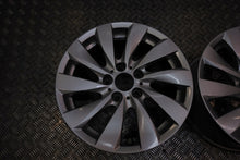 Laden Sie das Bild in den Galerie-Viewer, 4x Alufelge 17 Zoll 7.5" 5x120 43ET Glanz Silber 6796206 BMW 2 F22 1 F21 F23 F20 FEL2128103014zp