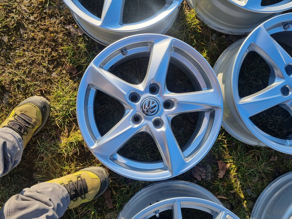 4x Alufelge 16 Zoll 6.5" 5x112 46ET Glanz KBA50369 VW Golf Rim Wheel FEL8723928867lg