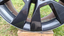 Load image into Gallery viewer, 1x Alufelge 17 Zoll 7.0" 5x112 45ET Glanz Schwarz 5L0601025S Skoda Yeti FEL1146158921zs