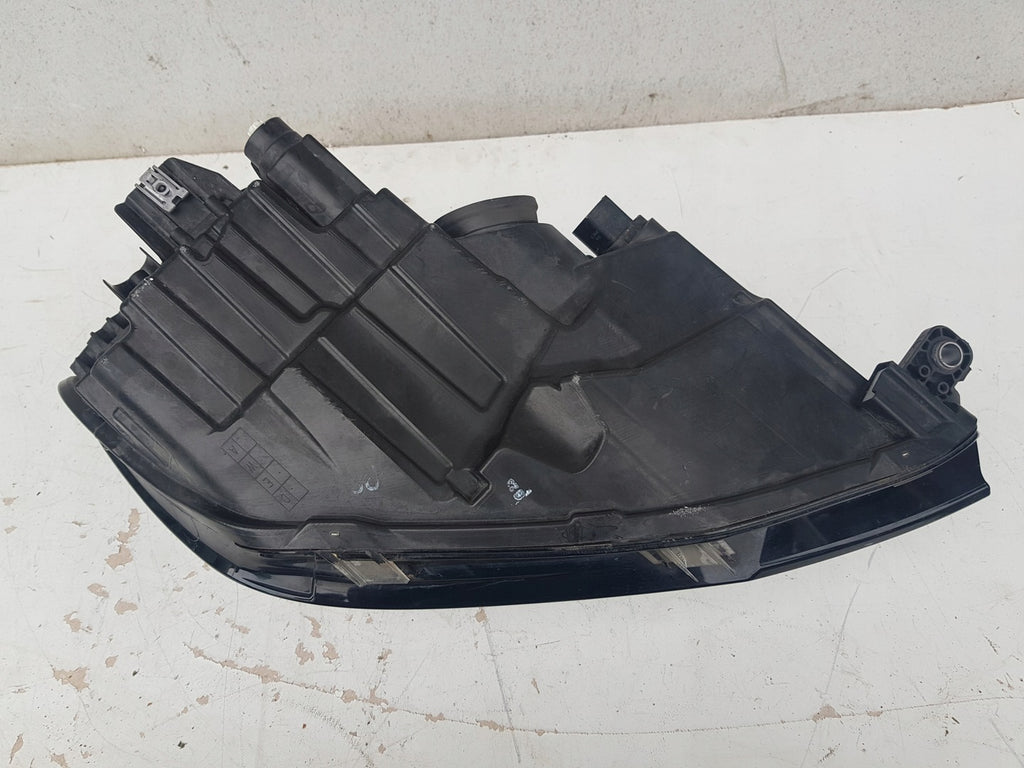 Frontscheinwerfer VW Caddy Links Scheinwerfer Headlight SCH4674046346gd