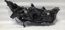 Laden Sie das Bild in den Galerie-Viewer, Frontscheinwerfer Toyota V LED Links Scheinwerfer Headlight SCH7424405655zq