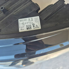 Laden Sie das Bild in den Galerie-Viewer, Frontscheinwerfer Skoda Enyaq 5LB941015F LED Links Scheinwerfer Headlight