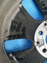 Laden Sie das Bild in den Galerie-Viewer, 1x Alufelge 17 Zoll 7.0" 5x112 44 5ET A2064017100 Mercedes-Benz W206 Rim Wheel FEL7343504590qg