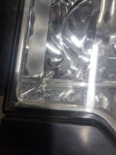 Laden Sie das Bild in den Galerie-Viewer, Frontscheinwerfer Renault 7482251331 89207611 Links Scheinwerfer Headlight