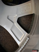Load image into Gallery viewer, 4x Alufelge 17 Zoll 6.5" 5x112 39ET Glanz Silber 6856076 Bmw Rim Wheel FEL2382181428hp