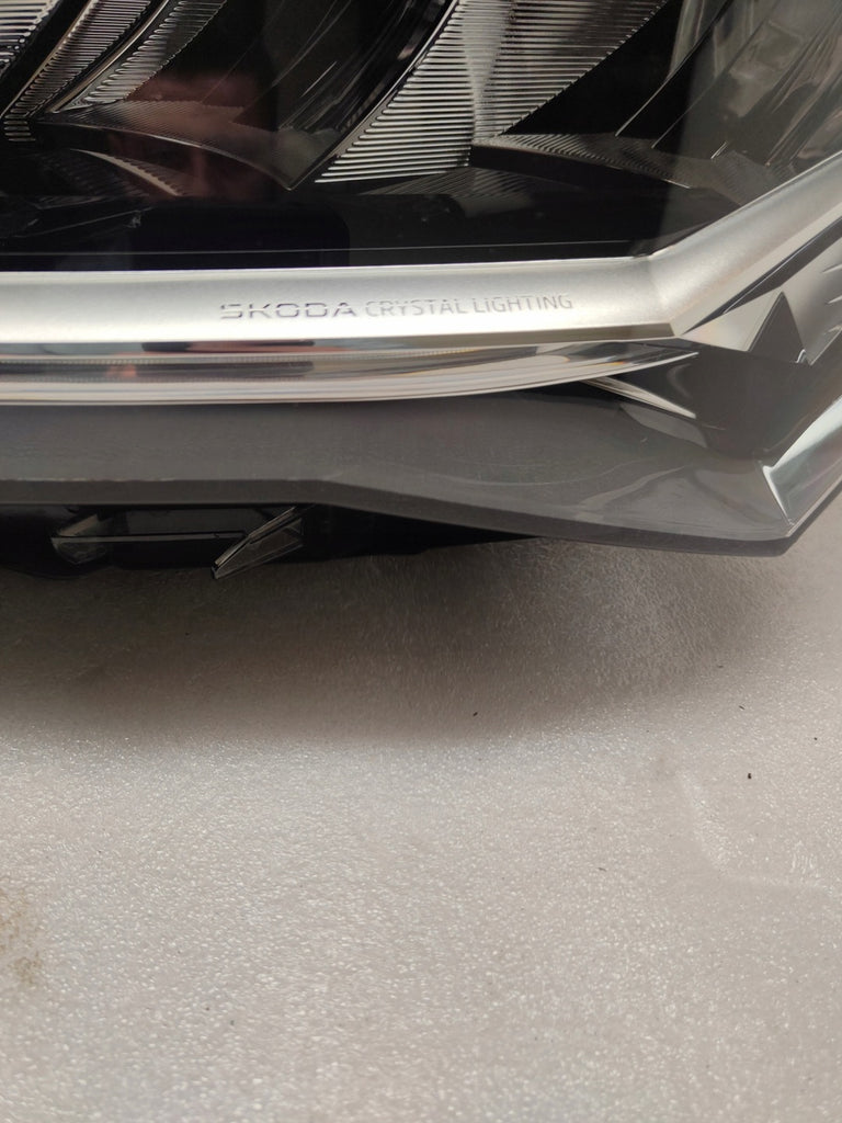 Frontscheinwerfer Skoda Superb 3P1941015 Full LED Links Scheinwerfer Headlight SCH9144923374sw