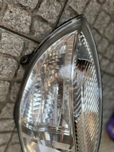 Laden Sie das Bild in den Galerie-Viewer, Frontscheinwerfer Skoda Fabia II Rechts Scheinwerfer Headlight