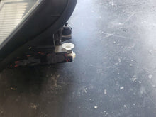 Load image into Gallery viewer, Frontscheinwerfer VW Caddy 2K1941031B Vorderseite Scheinwerfer Headlight SCH7535815814rw