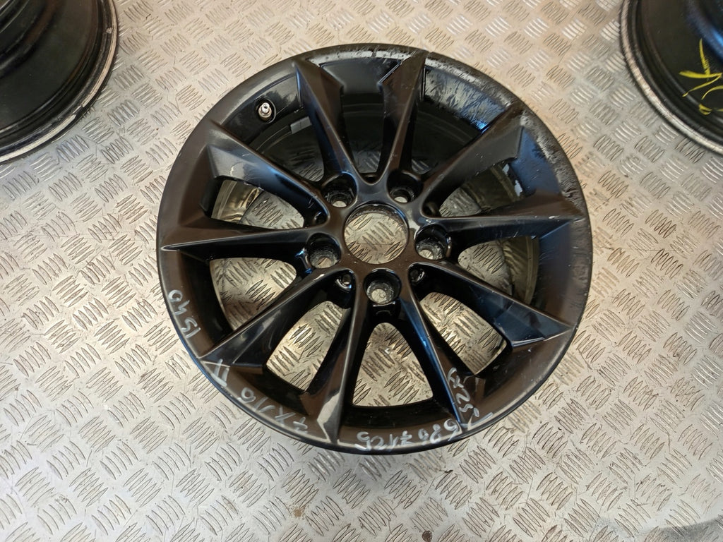 1x Alufelge 16 Zoll 7.0" 5x120 40ET Glanz Schwarz 6867125 BMW 1 F21 F20 FEL7729538470rf