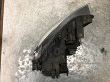 Laden Sie das Bild in den Galerie-Viewer, Frontscheinwerfer Audi Q3 8U0941005 Links Scheinwerfer Headlight