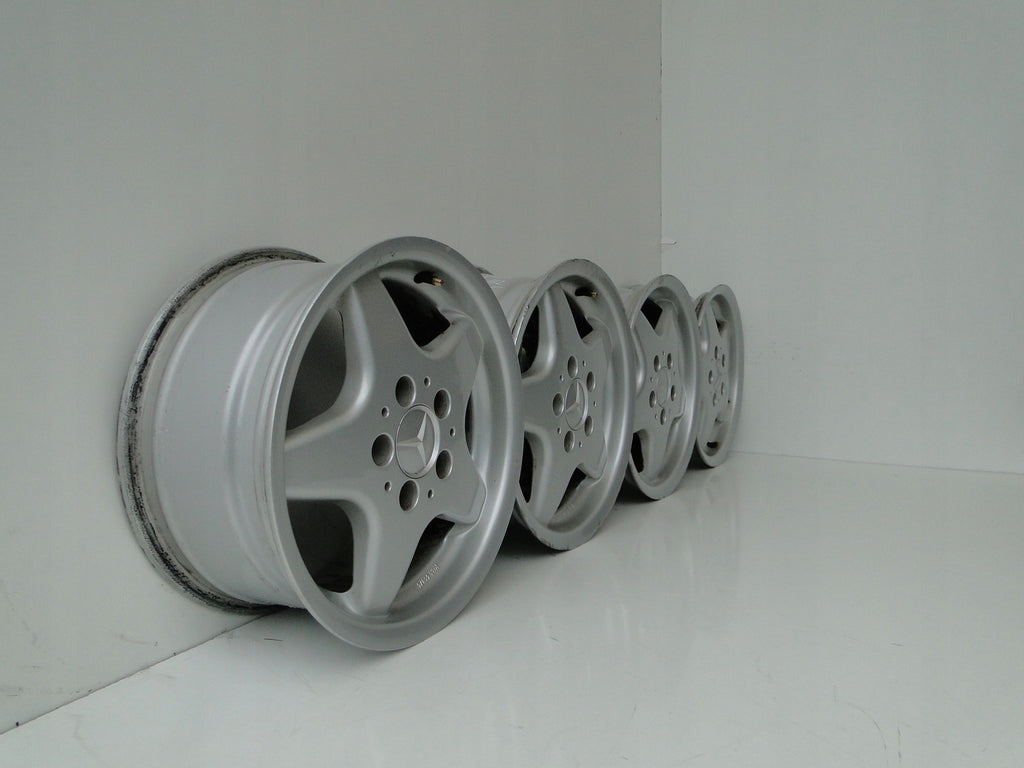 4x Alufelge 15 Zoll 7.0" 5x112 35ET Silber Mercedes-Benz Rim Wheel