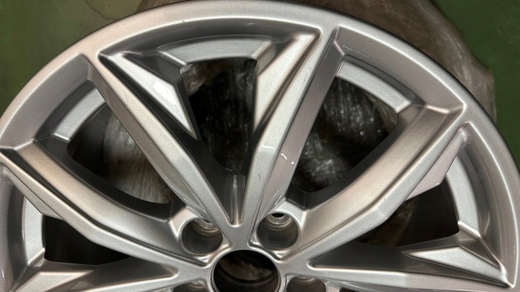 1x Alufelge 17 Zoll 7.0" 5x112 34ET Glanz Silber 80A601025 Audi Rim Wheel FEL8265701321is