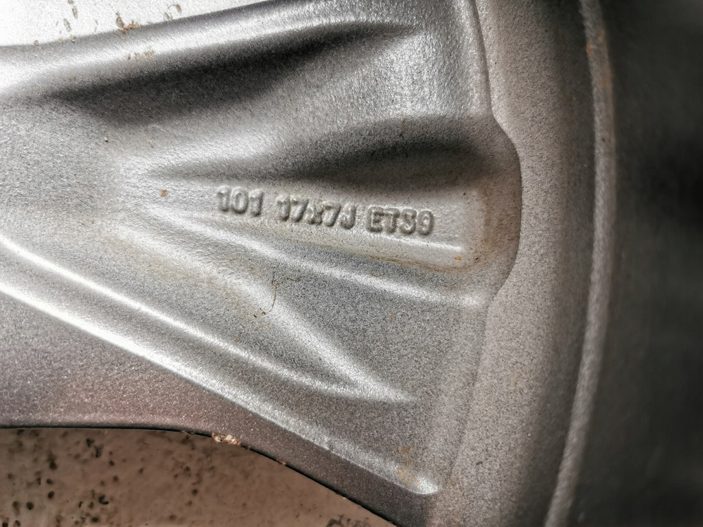 1x Alufelge 17 Zoll 7.0" 5x114.3 39ET Glanz Graphit PZ49M-X0670- Mg Rav 4