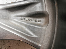 Load image into Gallery viewer, 1x Alufelge 17 Zoll 7.0&quot; 5x114.3 39ET Glanz Graphit PZ49M-X0670- Mg Rav 4