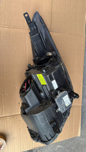 Laden Sie das Bild in den Galerie-Viewer, Frontscheinwerfer Hyundai I40 92102-3Z1000 Xenon Rechts Scheinwerfer Headlight SCH4660506588vv