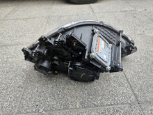 Laden Sie das Bild in den Galerie-Viewer, Frontscheinwerfer Mercedes-Benz A9608200739 Xenon Rechts Scheinwerfer Headlight