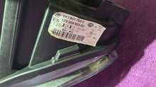 Laden Sie das Bild in den Galerie-Viewer, Frontscheinwerfer VW Golf 5K1941752C 1ZS00990202 Xenon Rechts Headlight SCH3025833574pr