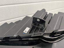 Laden Sie das Bild in den Galerie-Viewer, Frontscheinwerfer Opel Astra 39047199 Rechts Scheinwerfer Headlight SCH1737013054gq