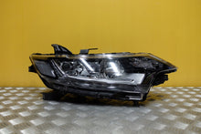 Laden Sie das Bild in den Galerie-Viewer, Frontscheinwerfer Mitsubishi Outlander 8301CB-64 Full LED Rechts Headlight