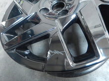 Laden Sie das Bild in den Galerie-Viewer, 1x Alufelge 17 Zoll 6.5" 4x108 32ET Glanz Schwarz 9835097480 Opel Mokka FEL5258541761ls