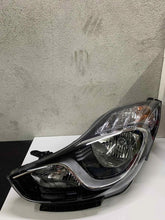 Laden Sie das Bild in den Galerie-Viewer, Frontscheinwerfer Hyundai Ix20 92101-1KXXX Links Scheinwerfer Headlight SCH9217104073qj