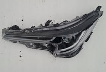Load image into Gallery viewer, Frontscheinwerfer Toyota Corolla Hatchback 81150-02S70 LED Links Headlight SCH8881853852bc