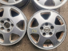 Laden Sie das Bild in den Galerie-Viewer, 4x Alufelge 15 Zoll 6.0" 5x110 43ET Glanz Silber Opel Rim Wheel FEL3527470220aj