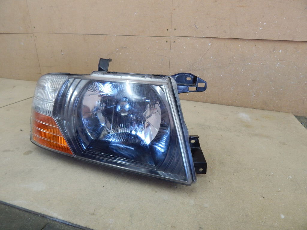Frontscheinwerfer Mitsubishi Pajero III Rechts Scheinwerfer Headlight SCH3164335447wd