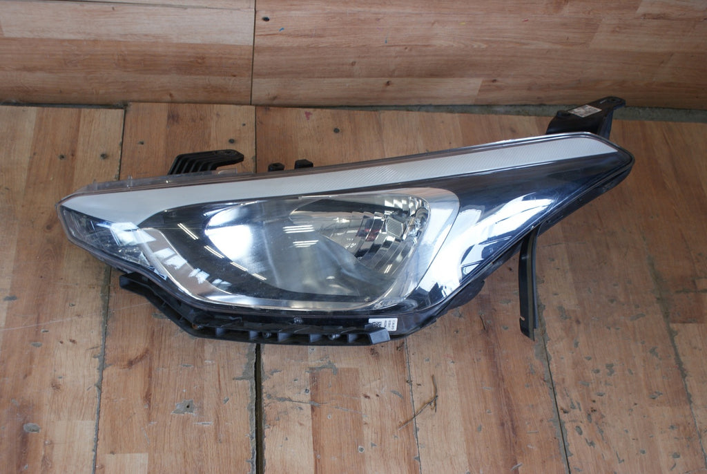 Frontscheinwerfer Hyundai I20 II 92101-C8000 Links Scheinwerfer Headlight