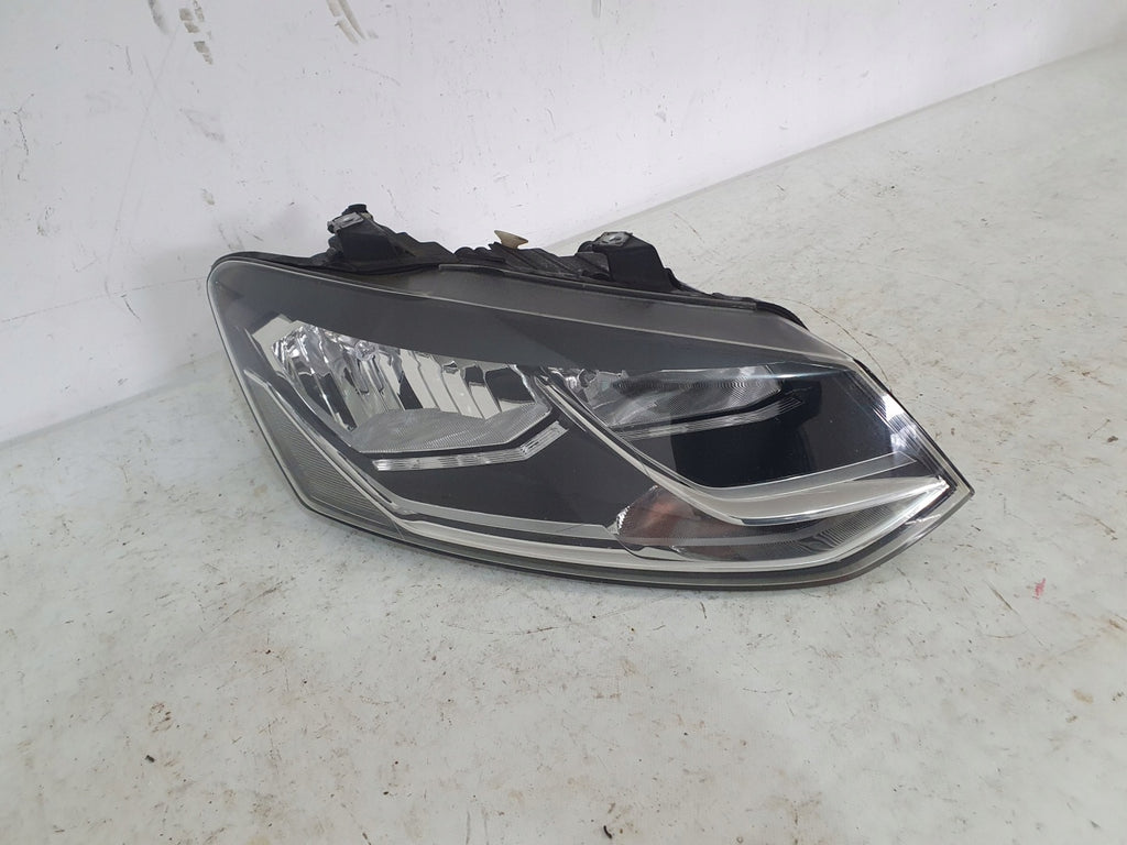 Frontscheinwerfer VW Polo 6C1941006 Rechts Scheinwerfer Headlight SCH9609156529ff