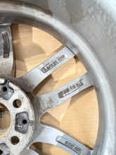 Laden Sie das Bild in den Galerie-Viewer, 1x Alufelge 18 Zoll 8.0&quot; 5x112 30ET 8093405 BMW G31 G30 Rim Wheel