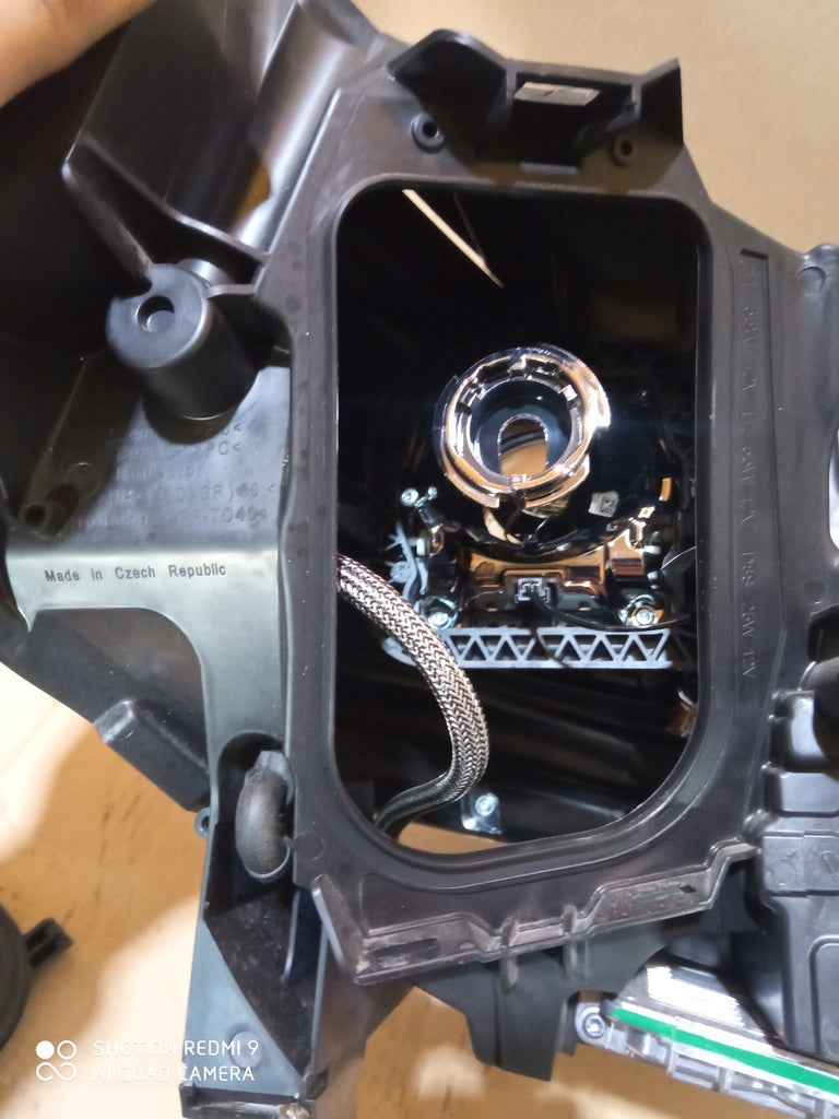 Frontscheinwerfer Opel Zafira Vivaro C 9832837680 Xenon Rechts oder Links