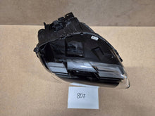 Laden Sie das Bild in den Galerie-Viewer, Frontscheinwerfer Porsche Taycan 9J1941032G LED Rechts Scheinwerfer Headlight SCH1710723634bt