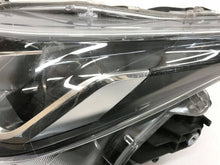 Load image into Gallery viewer, Frontscheinwerfer Toyota Corolla 81150-02T31 Links Scheinwerfer Headlight SCH4991749958mi