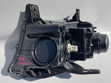 Laden Sie das Bild in den Galerie-Viewer, Frontscheinwerfer Dodge Durango 209546A01N Links Scheinwerfer Headlight SCH6177432629kc