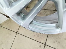 Load image into Gallery viewer, 1x Alufelge 17 Zoll 7.5" 5x100 34ET Glanz Silber 8X0601025 Audi A1 Rim Wheel FEL1457104401aq