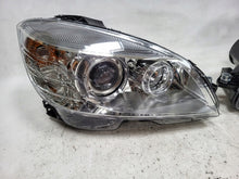 Laden Sie das Bild in den Galerie-Viewer, Frontscheinwerfer Mercedes-Benz W204 A2048202961 A2048200159 Xenon Ein Satz SCH5509218011yg