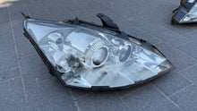Laden Sie das Bild in den Galerie-Viewer, Frontscheinwerfer Ford Focus 2M5113100DC 2M5113100 Xenon Rechts Headlight SCH3386131070sb