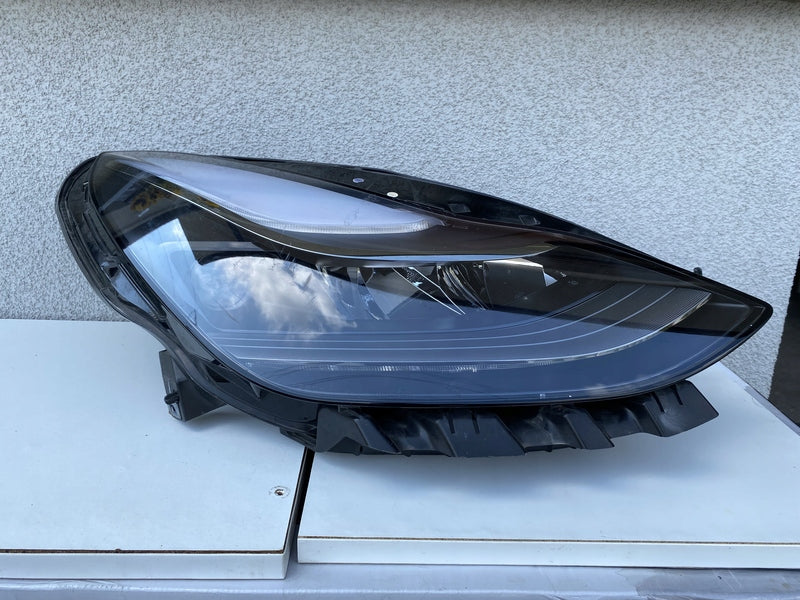 Frontscheinwerfer Tesla Model Y 1110796-00-D Ein Stück (Rechts oder Links)