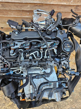Laden Sie das Bild in den Galerie-Viewer, Motor Audi VW A3 Golf CLH 1.6 TDI Diesel Engine Unkomplett