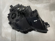 Laden Sie das Bild in den Galerie-Viewer, Frontscheinwerfer Skoda Karoq 57B941015D LED Ein Stück (Rechts oder Links) SCH1340873750st
