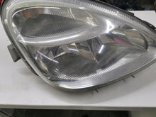 Laden Sie das Bild in den Galerie-Viewer, Frontscheinwerfer Mercedes-Benz W168 A1688201761 Ein Stück (Rechts oder Links)