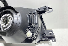 Load image into Gallery viewer, Frontscheinwerfer Mitsubishi Pajero III 10087419 Links Scheinwerfer Headlight