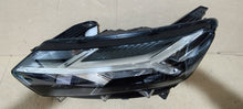 Laden Sie das Bild in den Galerie-Viewer, Frontscheinwerfer Dacia Sandero III Logan 260605914R Full LED Links Headlight