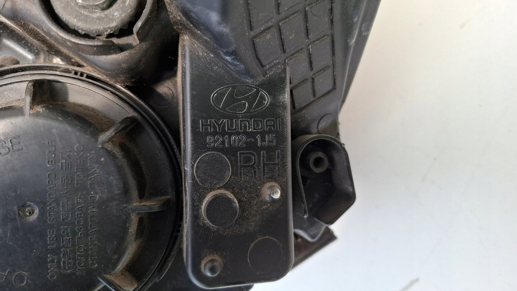 Frontscheinwerfer Hyundai I20 92102-1J5 Rechts Scheinwerfer Headlight