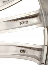 Laden Sie das Bild in den Galerie-Viewer, 1x Alufelge 17 Zoll 6856046 Mini Clubman F54 Rim Wheel FEL5988407862zx